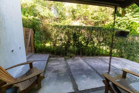 Casa de condomínio à venda com 400m², 5 quartos e 2 vagas Casa de condomínio à venda com 400m², 5 quartos e 2 vagasVista da Suíte 1