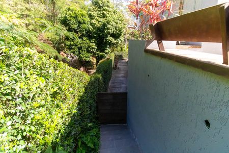 Casa de condomínio à venda com 400m², 5 quartos e 2 vagas Casa de condomínio à venda com 400m², 5 quartos e 2 vagasÁrea externa