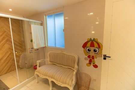 Casa de condomínio à venda com 400m², 5 quartos e 2 vagas Casa de condomínio à venda com 400m², 5 quartos e 2 vagasBanheiro da Suíte 3