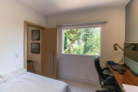 Casa de condomínio à venda com 400m², 5 quartos e 2 vagas Casa de condomínio à venda com 400m², 5 quartos e 2 vagasSuíte 4