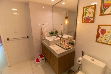 Casa de condomínio à venda com 400m², 5 quartos e 2 vagas Casa de condomínio à venda com 400m², 5 quartos e 2 vagasBanheiro da Suíte 3