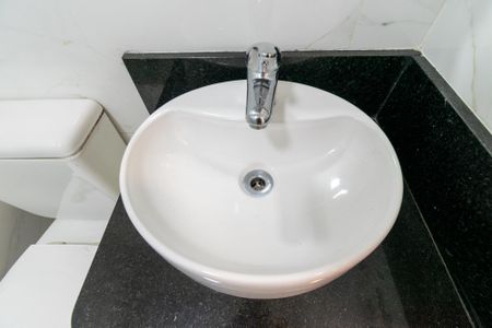 Apartamento à venda com 53m², 2 quartos e 1 vaga Apartamento à venda com 53m², 2 quartos e 1 vagaBanheiro Social