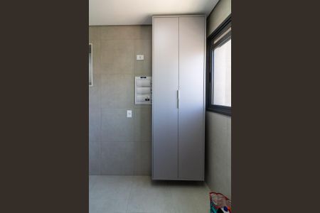 Apartamento para alugar com 168m², 3 quartos e 2 vagas Apartamento para alugar com 168m², 3 quartos e 2 vagasÁrea de Serviço