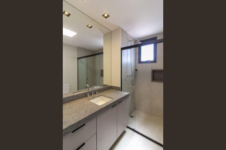 Apartamento para alugar com 168m², 3 quartos e 2 vagas Apartamento para alugar com 168m², 3 quartos e 2 vagasBanheiro da Suíte 1