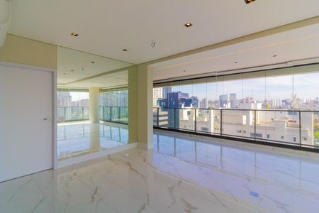 Apartamento para alugar com 168m², 3 quartos e 2 vagas Apartamento para alugar com 168m², 3 quartos e 2 vagasSala