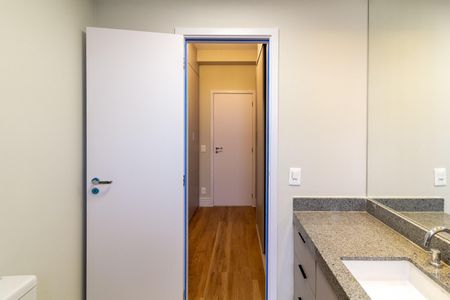 Apartamento para alugar com 168m², 3 quartos e 2 vagas Apartamento para alugar com 168m², 3 quartos e 2 vagasBanheiro da Suíte 1