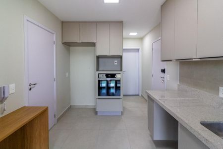 Apartamento para alugar com 168m², 3 quartos e 2 vagas Apartamento para alugar com 168m², 3 quartos e 2 vagasCozinha