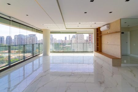 Apartamento para alugar com 168m², 3 quartos e 2 vagas Apartamento para alugar com 168m², 3 quartos e 2 vagasSala