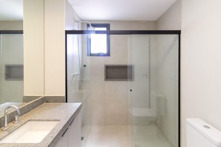 Apartamento para alugar com 168m², 3 quartos e 2 vagas Apartamento para alugar com 168m², 3 quartos e 2 vagasBanheiro da Suíte 1