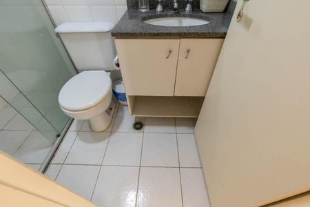 Apartamento à venda com 57m², 2 quartos e 1 vaga Apartamento à venda com 57m², 2 quartos e 1 vagaBanheiro 2