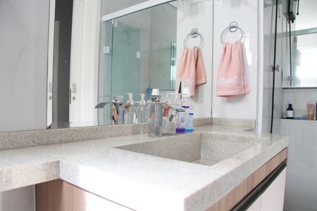 Apartamento à venda com 63m², 2 quartos e 1 vagaBanheiro Social