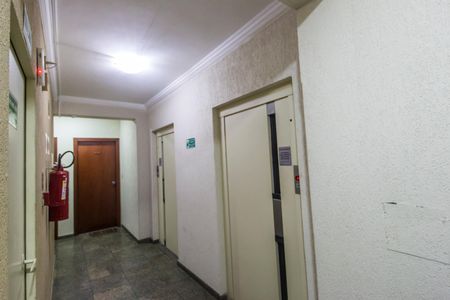 Apartamento à venda com 116m², 2 quartos e 2 vagasCorredor