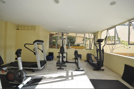 Apartamento à venda com 70m², 2 quartos e 1 vagaÁrea comum - Academia