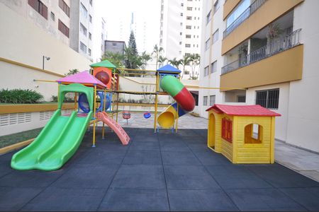 Apartamento à venda com 70m², 2 quartos e 1 vagaÁrea comum - Playground