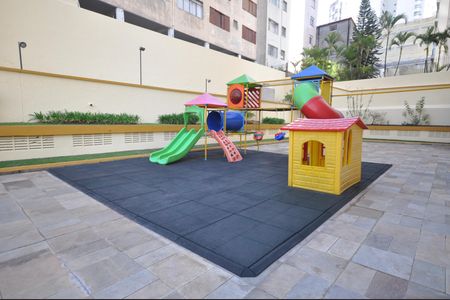 Apartamento à venda com 70m², 2 quartos e 1 vagaÁrea comum - Playground