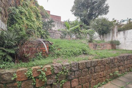 Casa à venda com 150m², 3 quartos e 4 vagasFundos