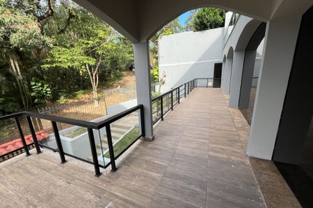 Varanda de casa à venda com 7 quartos, 565m² em Jardim Guanabara, Rio de Janeiro