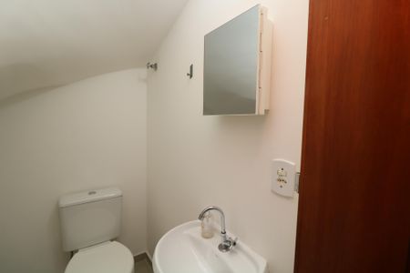 Casa de condomínio à venda com 90m², 3 quartos e 1 vagaLavabo