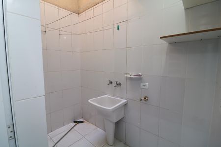 Casa de condomínio à venda com 90m², 3 quartos e 1 vagaÁrea de Serviço