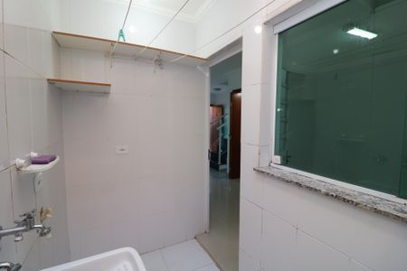 Casa de condomínio à venda com 90m², 3 quartos e 1 vagaÁrea de Serviço