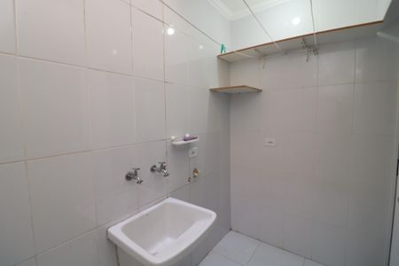 Casa de condomínio à venda com 90m², 3 quartos e 1 vagaÁrea de Serviço