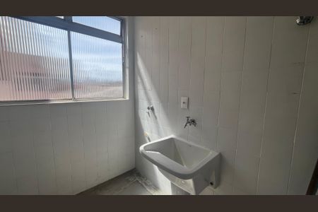 Apartamento à venda com 98m², 2 quartos e 1 vaga Apartamento à venda com 98m², 2 quartos e 1 vagaÁrea de Serviço