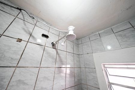 Banheiro Social de casa à venda com 1 quarto, 50m² em Jardim Verônia, São Paulo