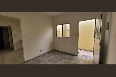 Sala de casa de condomínio para alugar com 2 quartos, 52m² em Vila Menezes, Itaquaquecetuba