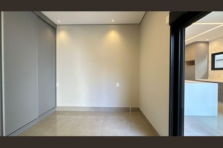 Casa de condomínio para alugar com 176m², 3 quartos e 4 vagas Casa de condomínio para alugar com 176m², 3 quartos e 4 vagasQuarto