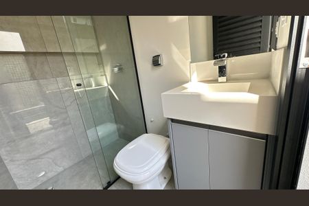 Casa de condomínio para alugar com 176m², 3 quartos e 4 vagas Casa de condomínio para alugar com 176m², 3 quartos e 4 vagasBanheiro