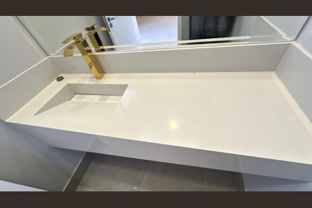 Casa de condomínio para alugar com 176m², 3 quartos e 4 vagas Casa de condomínio para alugar com 176m², 3 quartos e 4 vagasBanheiro