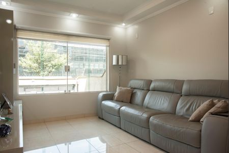 Sala de casa à venda com 3 quartos, 155m² em Vila da Saúde, São Paulo