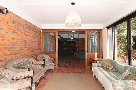 Casa para alugar com 338m², 5 quartos e 4 vagasÁrea comum - Salão de festas