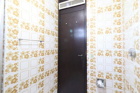 Casa para alugar com 338m², 5 quartos e 4 vagasBanheiro 2