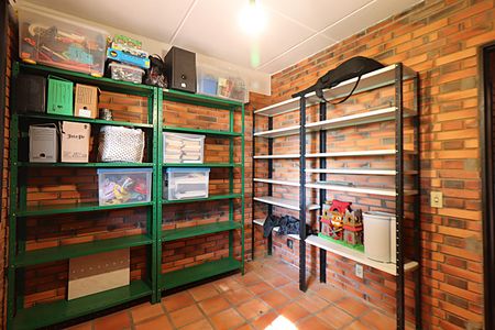 Casa para alugar com 338m², 5 quartos e 4 vagasQuarto do Zelador