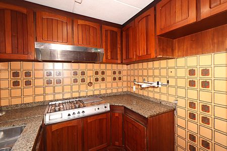 Casa para alugar com 338m², 5 quartos e 4 vagasCozinha