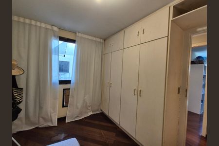 Apartamento à venda com 174m², 3 quartos e 2 vagasQuarto 1