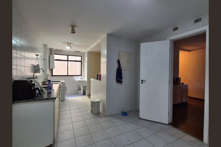 Apartamento à venda com 174m², 3 quartos e 2 vagasCozinha