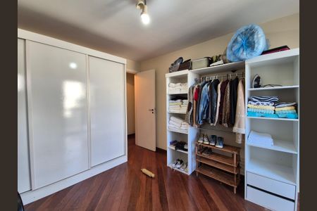 Apartamento à venda com 174m², 3 quartos e 2 vagasQuarto 2