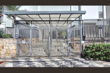 Apartamento para alugar com 90m², 2 quartos e 1 vagaFachada e portaria