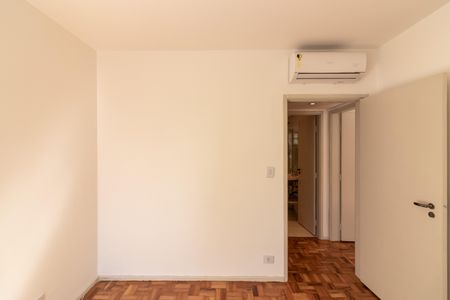 Quarto 1 de apartamento para alugar com 2 quartos, 90m² em Vila Nova Conceição, São Paulo
