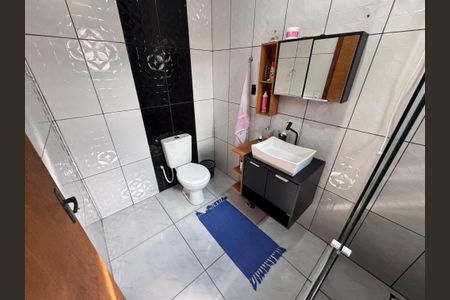 Casa à venda com 90m², 2 quartos e 2 vagasBanheiro