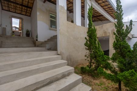 Casa à venda com 360m², 3 quartos e 5 vagas Casa à venda com 360m², 3 quartos e 5 vagasHall de entrada