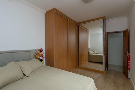 Casa à venda com 360m², 3 quartos e 5 vagas Casa à venda com 360m², 3 quartos e 5 vagasQuarto 1