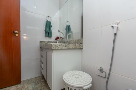 Casa à venda com 360m², 3 quartos e 5 vagas Casa à venda com 360m², 3 quartos e 5 vagasBanheiro da Suíte