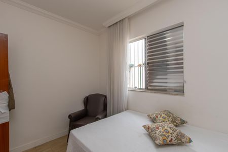 Casa à venda com 360m², 3 quartos e 5 vagas Casa à venda com 360m², 3 quartos e 5 vagasQuarto 2