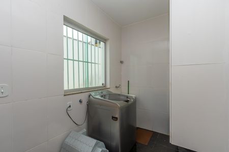 Casa à venda com 360m², 3 quartos e 5 vagas Casa à venda com 360m², 3 quartos e 5 vagasÁrea de Serviço