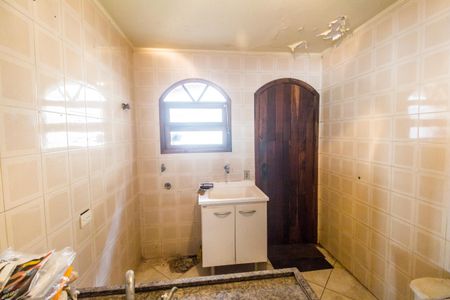 Casa de condomínio à venda com 385m², 4 quartos e 1 vaga Casa de condomínio à venda com 385m², 4 quartos e 1 vagaÁrea de Serviço