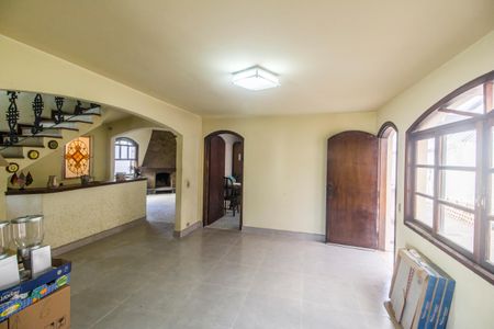 Casa de condomínio à venda com 385m², 4 quartos e 1 vaga Casa de condomínio à venda com 385m², 4 quartos e 1 vagaSala