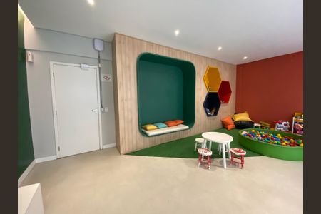 Apartamento à venda com 34m², 2 quartos e sem vagaÁrea comum